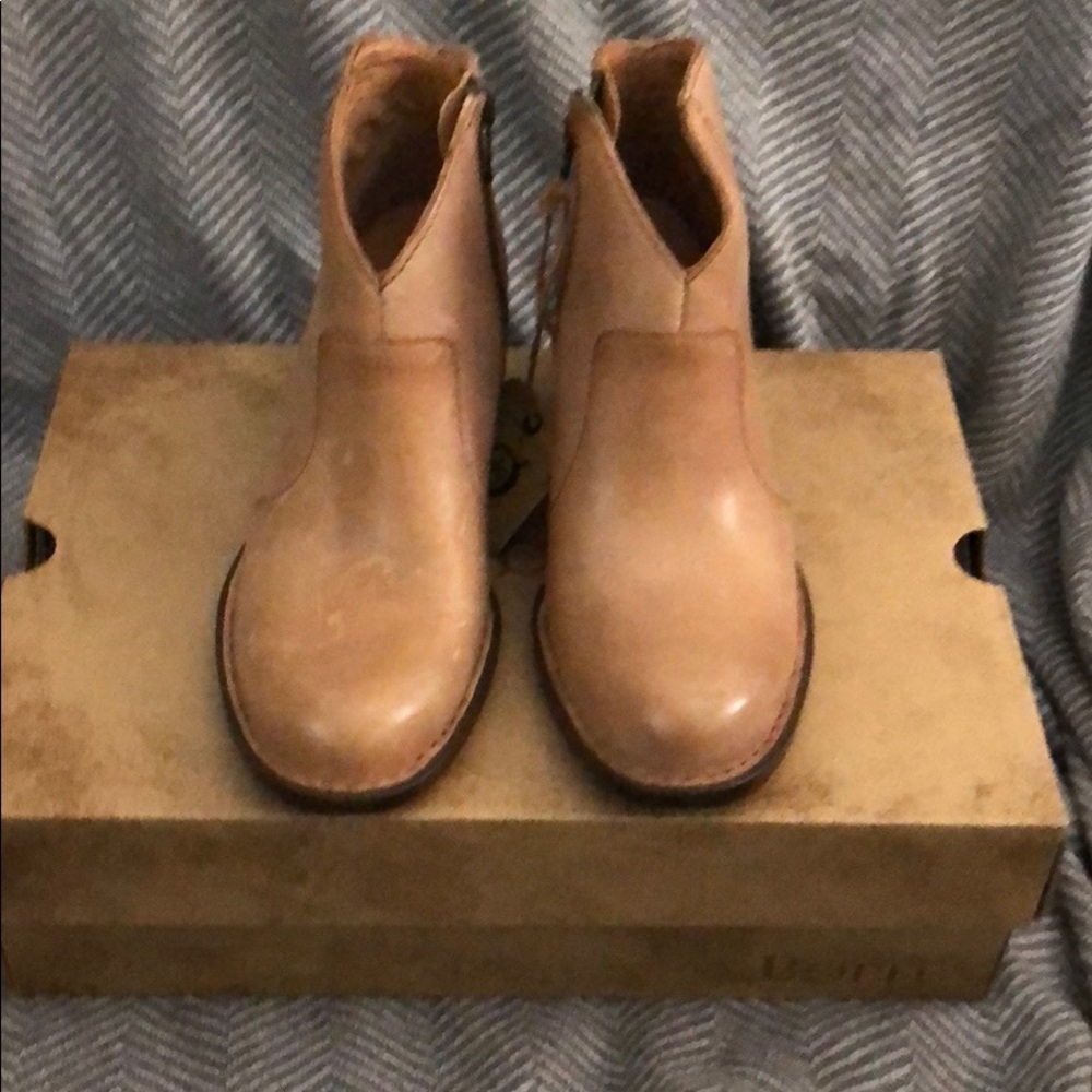 Born Michel Tan Bootie